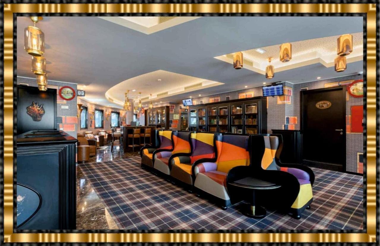 Hotel Jaguar Oporto - Airport To Hotel And City Center And Vice-Versa Is A Free And Continuous Shuttle Service From 7Am To 8Pm Porto Exterior foto
