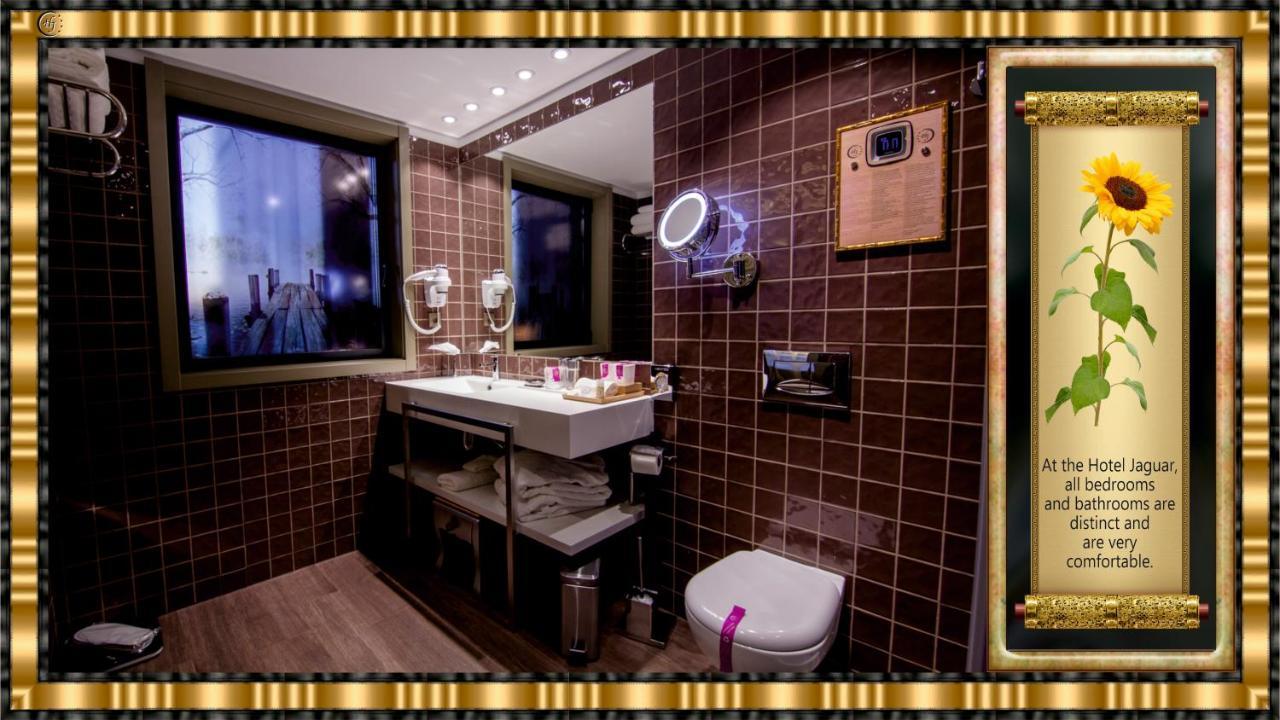 Hotel Jaguar Oporto - Airport To Hotel And City Center And Vice-Versa Is A Free And Continuous Shuttle Service From 7Am To 8Pm Porto Exterior foto