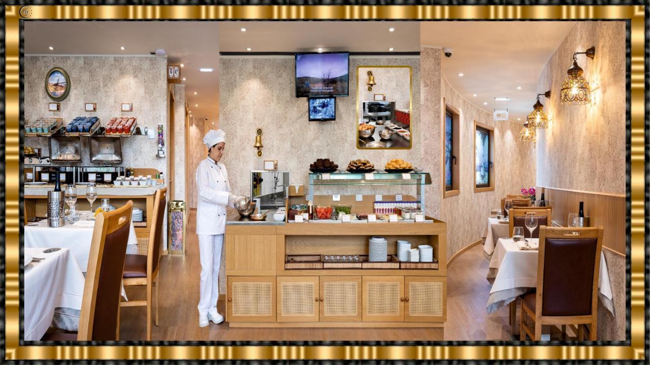 Hotel Jaguar Oporto - Airport To Hotel And City Center And Vice-Versa Is A Free And Continuous Shuttle Service From 7Am To 8Pm Porto Exterior foto